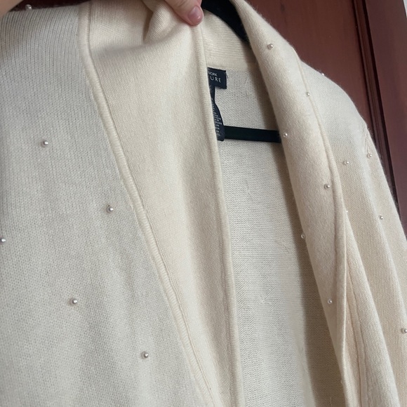 Jones New York Cream Jacket with pearl Embellishments - Picture 8 of 9